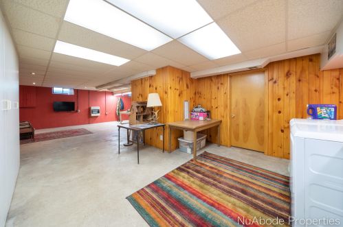 912 Westend Ave, Grand Rapids MI 49504-3847 exterior