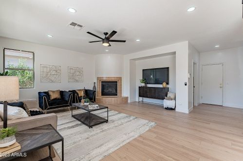 27002 23 Dr, Phoenix AZ 85085-4708 exterior