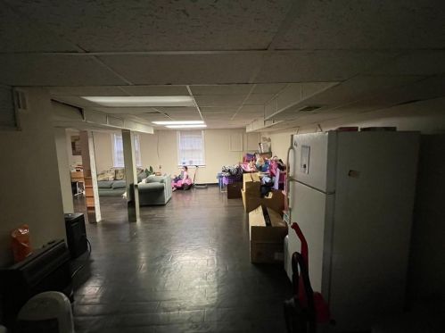 1698 Ml Acres Dr, Atlanta GA 30311-3808 exterior