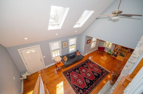 2 Trevor Ln, Worcester MA  01605-1081 exterior