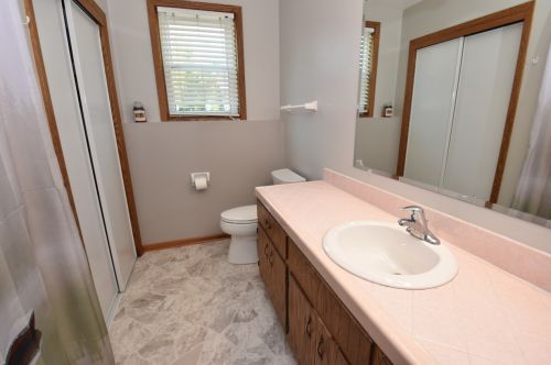 4631 68, Milwaukee WI 53220-3917 exterior