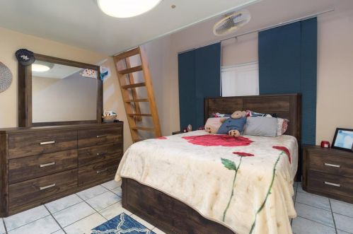 7002 Foxvalley Ln, Humble TX exterior