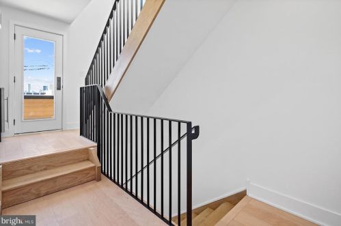 1609 2nd St, Philadelphia PA 19133 exterior