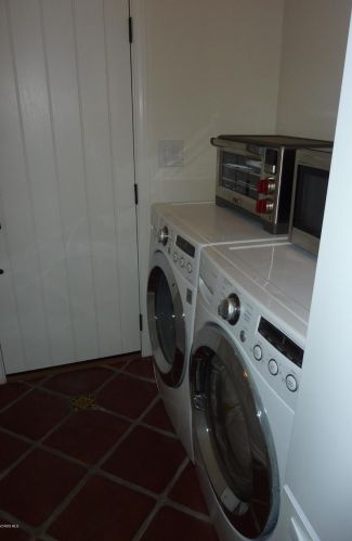 636 5 St, Oxnard CA 93030-6520 exterior