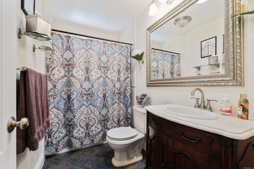 833 Willow Dr, Brea CA 92821-5052 exterior