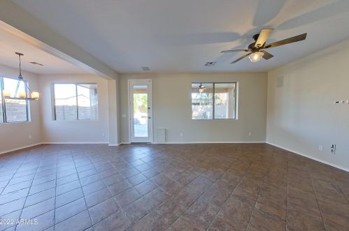 2602 Cavalry Dr, Phoenix AZ 85086-6616 exterior