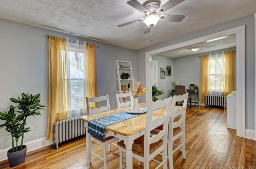 26 Ohear Ave, Enfield CT 06082-3635 exterior