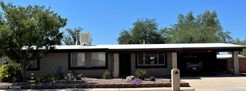 7442 Camino De La Tierra, Tucson AZ  85746-8391 exterior