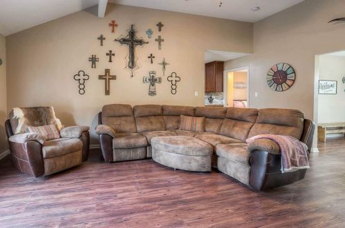 421 4 Notch Rd, Huntsville TX 77340-2618 exterior