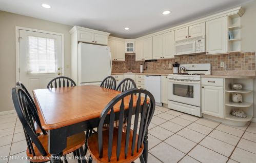 100 Vance Ave, Lavallette NJ 08735-2239 exterior