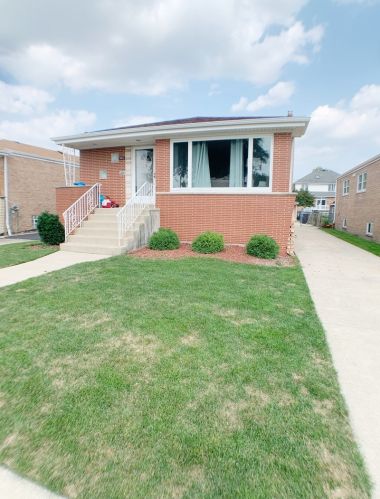 10631 Millard Ave, Chicago, IL 60655-3224