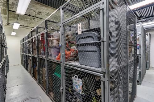 801 Wells St, Chicago IL  60607-4509 exterior