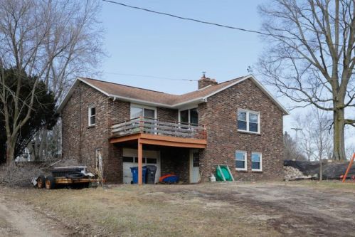 10839 19th St, Plainwell, MI 49080-9696