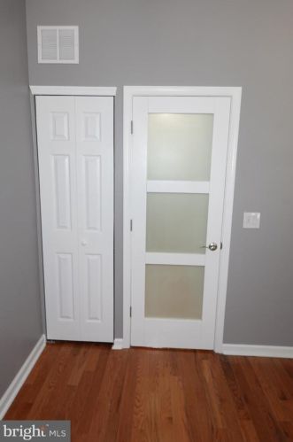 1525 Hicks St, Philadelphia PA  19146-4820 exterior