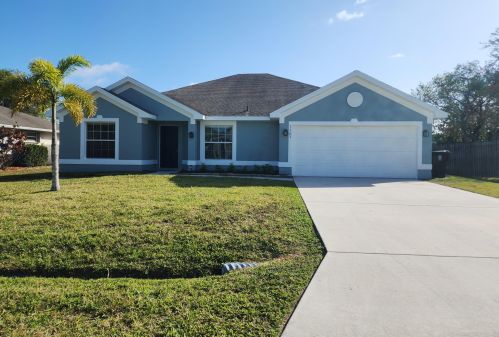 1161 Clifton Ln, Fort Pierce FL  34983-3201 exterior