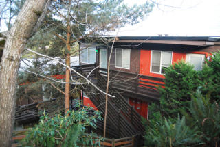 1300 68th Ave, Portland OR  97213-4900 exterior