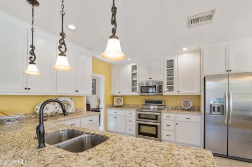 10918 Regal Dr, Chandler, AZ 85248-7915