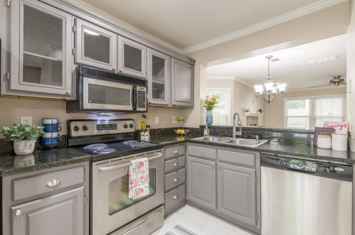 1001 Defoors Lndg, Atlanta, GA 30318-7556