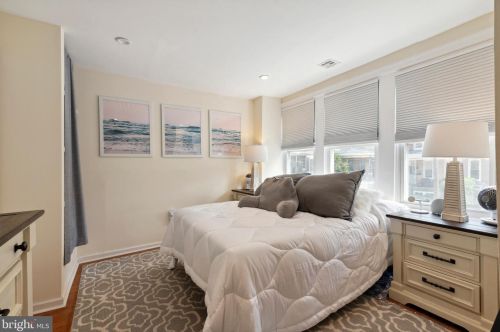 312 Krams Ave, Philadelphia PA 19128-4733 exterior