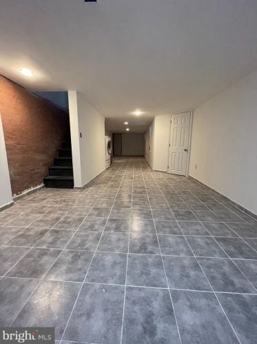 4037 8th St, Philadelphia PA 19140-2233 exterior