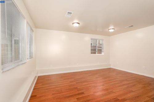 1215 San Pablo, Berkeley CA 94706-1130 exterior