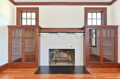 2142 Commonwealth Ave, Newton MA 02465-2914 exterior