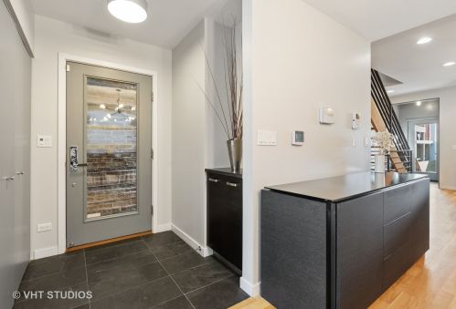 2237 Erie St, Chicago IL 60644-1714 exterior