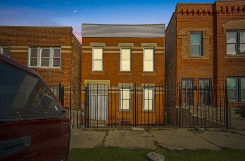 3540 95th St, Chicago, IL 60617-5164