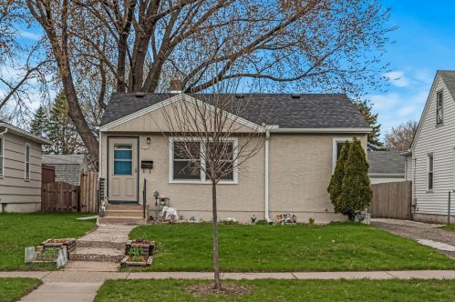 323 Hazelwood St, Saint Paul, MN 55106-6628