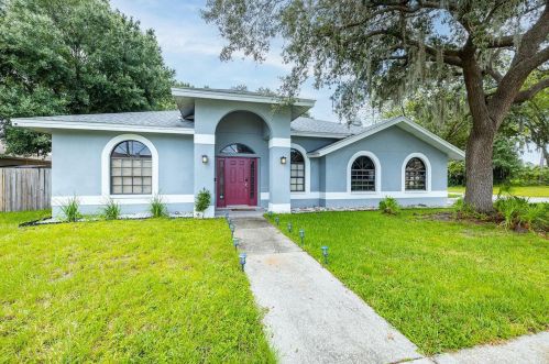 12001 Lynmoor Dr, Riverview, FL 33579-7058