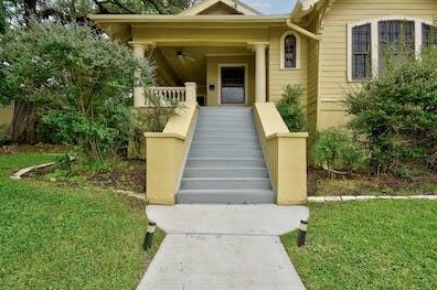 702 Baylor St, Austin TX  78703-4934 exterior