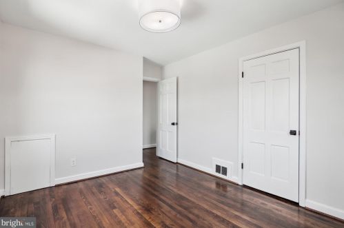 4963 12 St, Washington DC 20003-1414 exterior