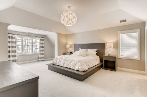 252 Grantley Ave, Elmhurst IL 60126-2237 exterior