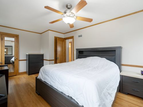 6749 Raven St, Chicago IL 60631-2533 exterior