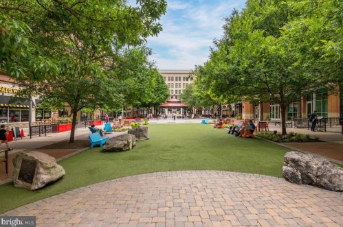 1111 Fallsmead Way, Rockville MD 20854-5549 exterior