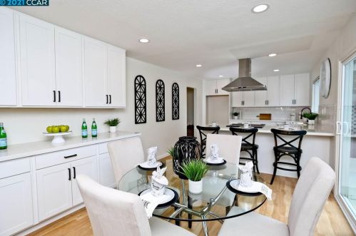 1869 Larkspur Ct, Concord CA 94519-1104 exterior