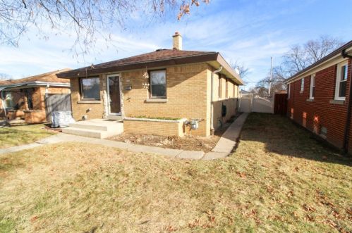 4740 70th St, Milwaukee WI  53218-4849 exterior