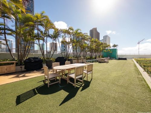 909 Kapiolani Blvd, Honolulu HI  96814-2199 exterior