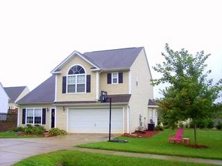 1135 Morningside Dr, Conover, NC 28613-9075