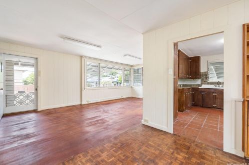 370 Elelupe Rd, Honolulu HI 96821-2248 exterior