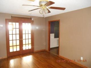 829 Farmer Ave, Springfield MO  65802-1609 exterior