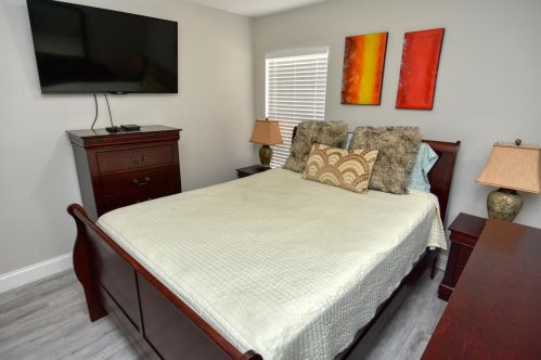 1761 Bradway Ln, Fort Pierce FL 34953-1621 exterior