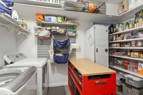 1939 Monticello Ave, Chicago IL 60647-2312 exterior