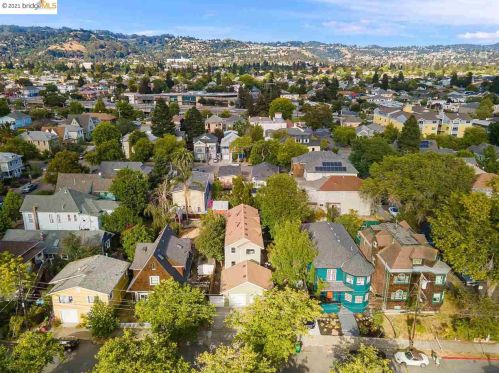 3113 Ellis St, Berkeley, CA 94703-2409