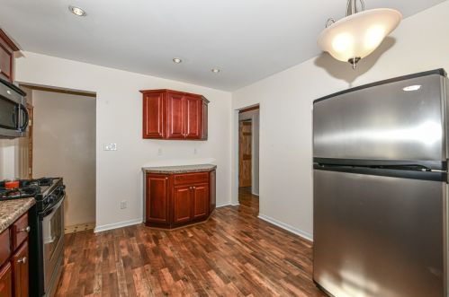 2254 61, Milwaukee WI 53213-1502 exterior