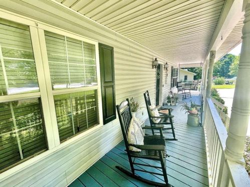 4253 Grn Vly Dr, Gainesville GA 30506-4600 exterior