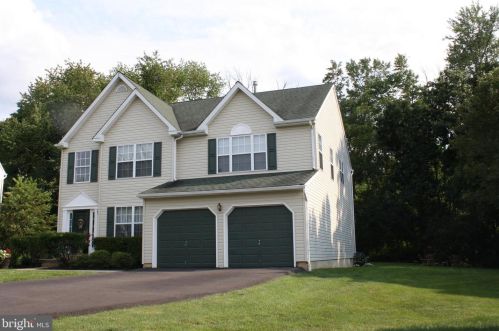 2835 Lee Dr, Jamison, PA 18929-1047