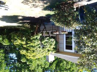 1305 Trenton St, Seattle, WA 98106-2427