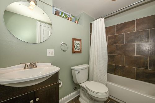 9508 Ctr St, Milwaukee WI 53222-4523 exterior