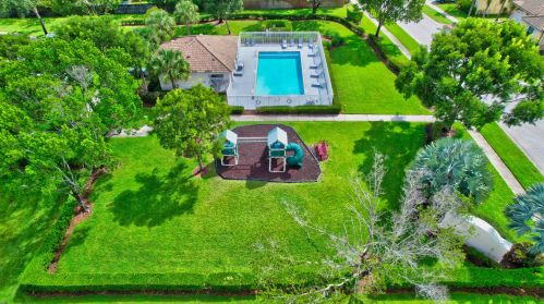 9737 Porta Leona Ln, Boynton Beach FL 33472-2775 exterior